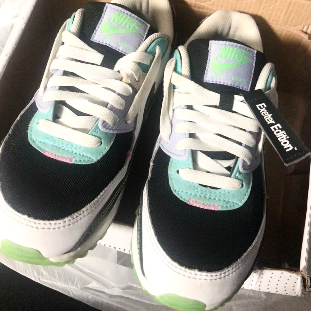 COPY - NIKE AIR MAX 90s EXETER EDITION